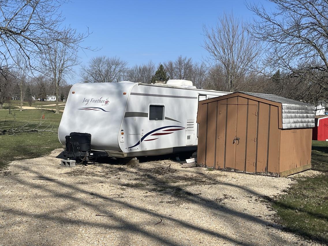 18/10 Woodhaven Lakes, Sublette, IL 61367