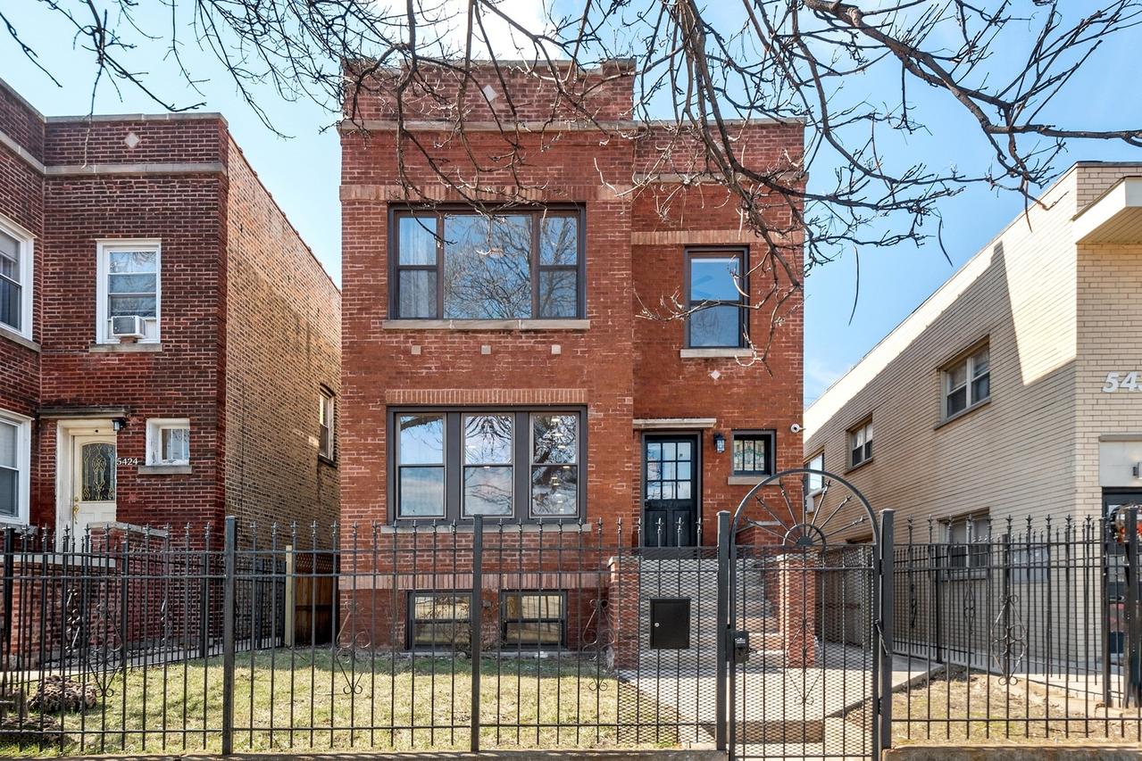 5426 N Western Ave., Chicago, IL 60625