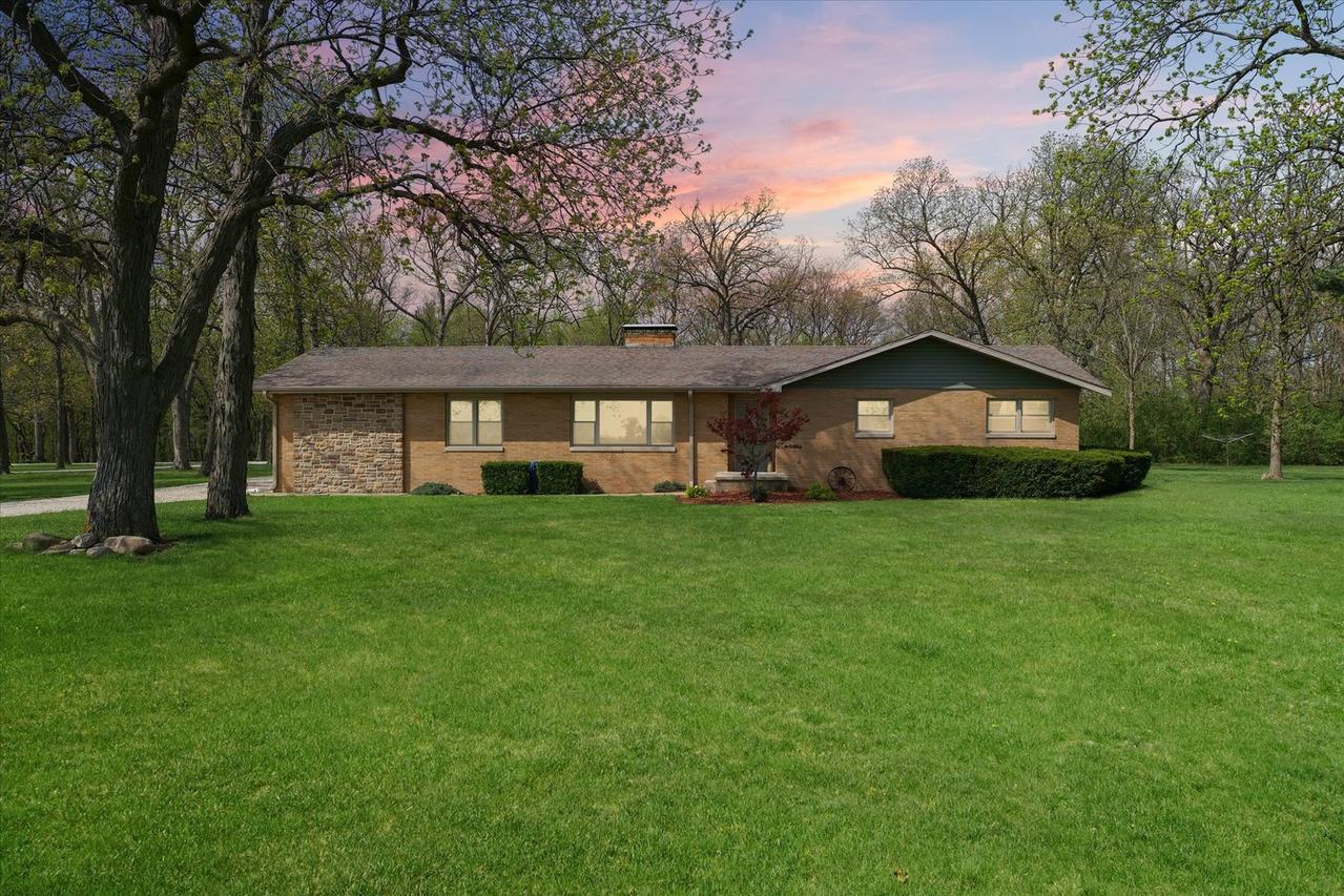 806 County Road 3150, Dewey, IL 61840