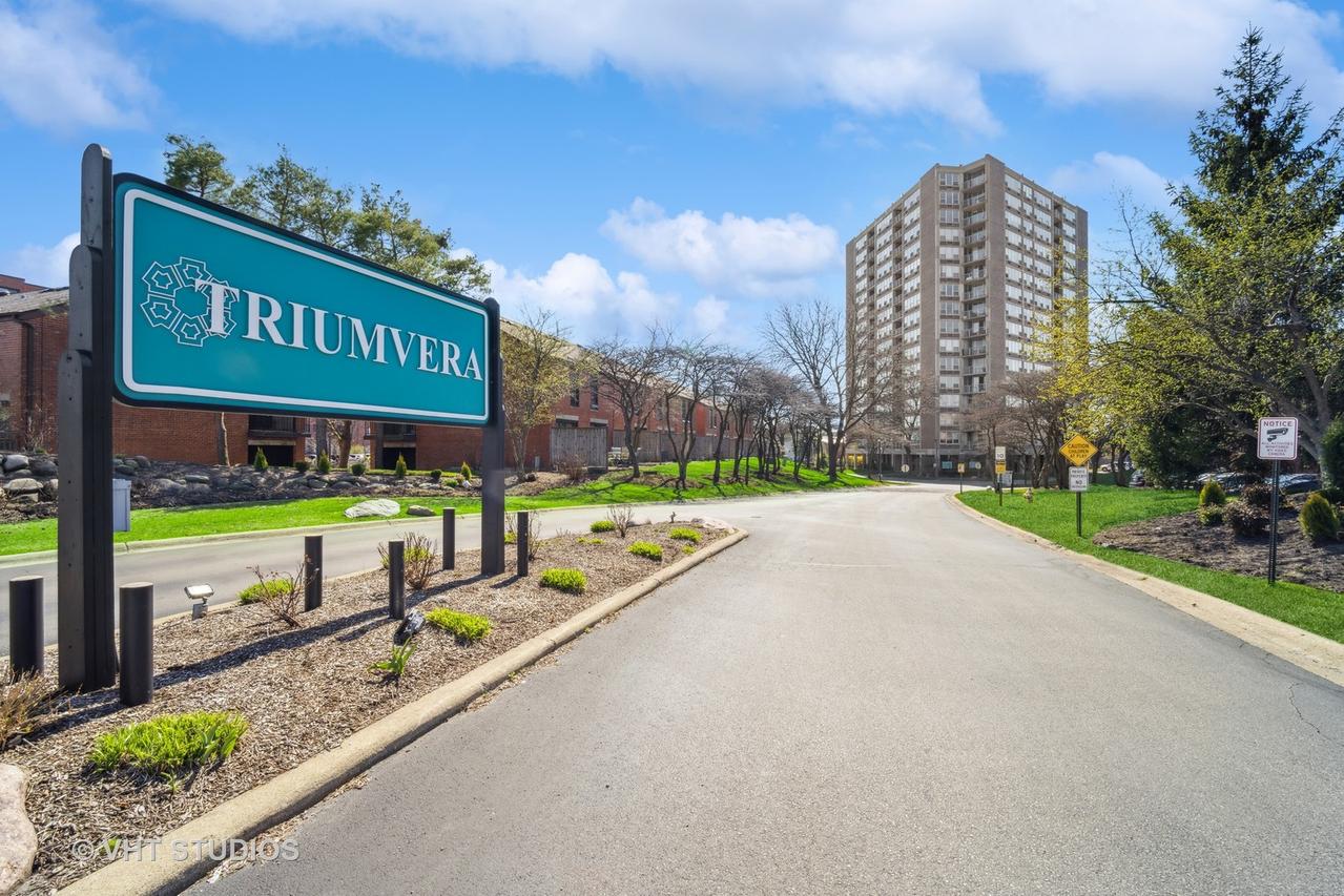 3925 Triumvera Dr. #A9G, Glenview, IL 60025