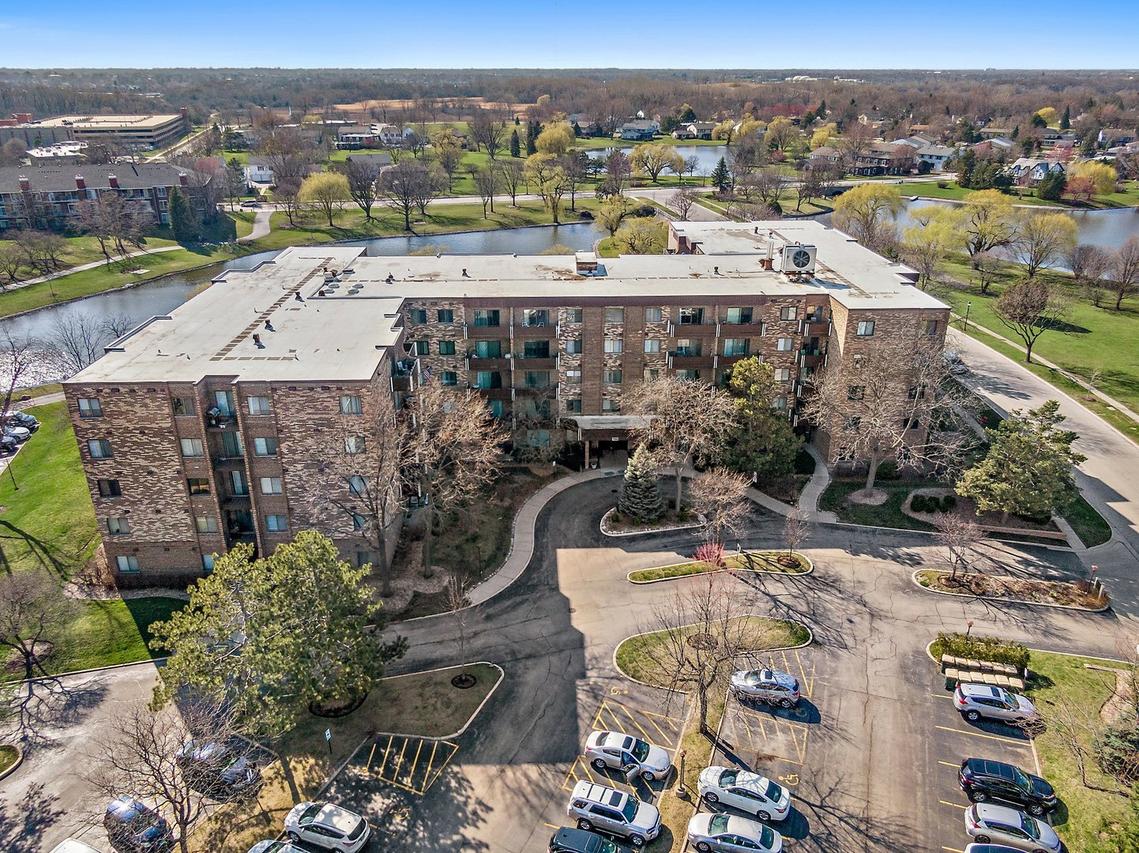 700 Wellington Ave. #511, Elk Grove Village, IL 60007