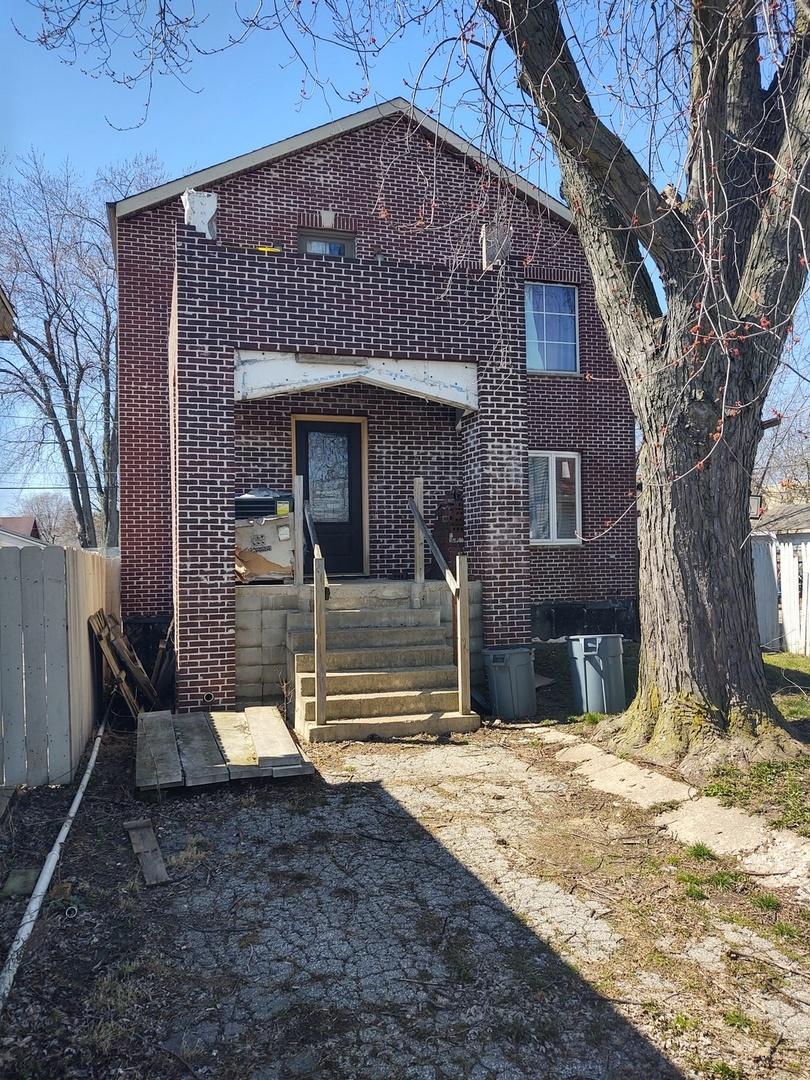 26 S Lewis Ave., Waukegan, IL 60085