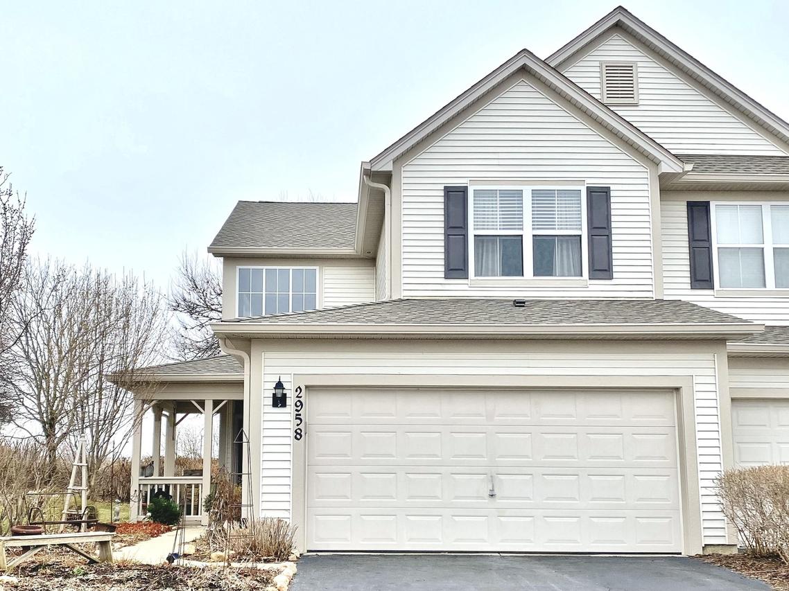 2958 Langston Cir., St. Charles, IL 60175