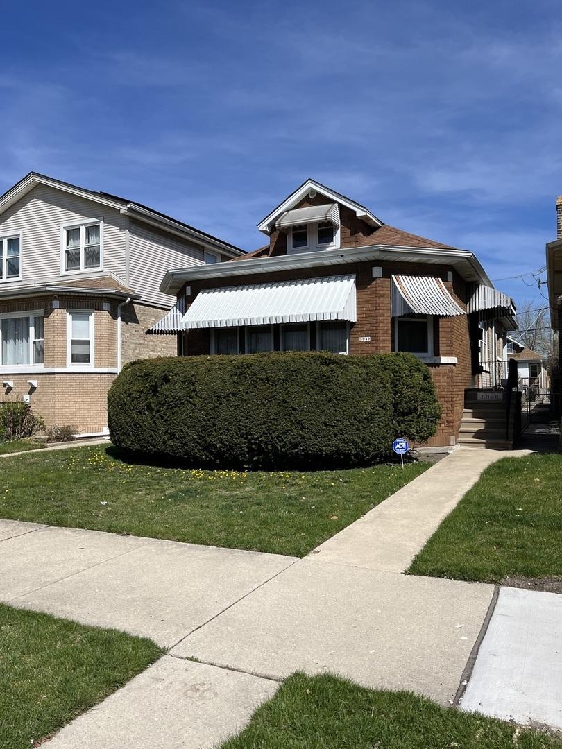 5940 W Roscoe St., Chicago, IL 60634