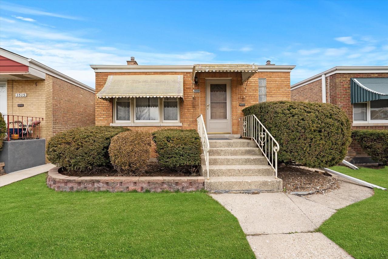 3527 S 54th Ct., Cicero, IL 60804