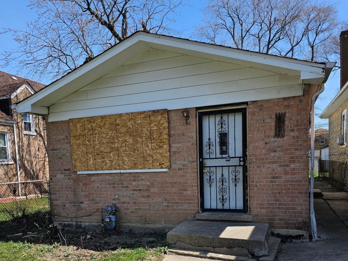 10629 S Indiana Ave., Chicago, IL 60628