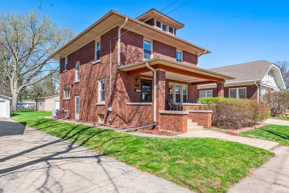 617 Garfield Ave., Aurora, IL 60506