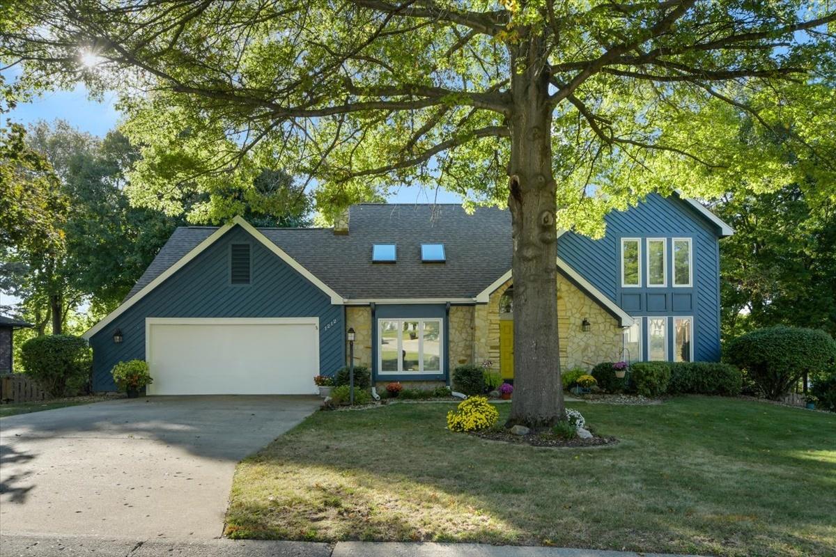 1212 Lakeridge Ct., Danville, IL 61832
