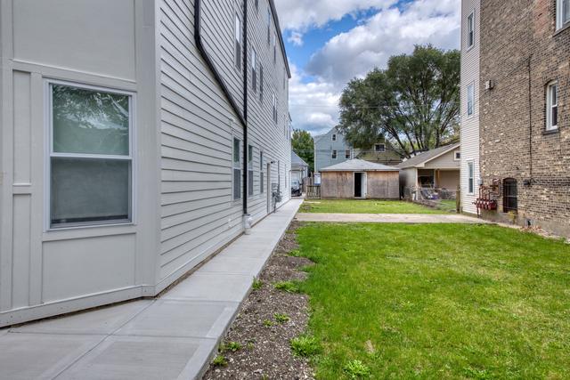 3085 N Elbridge Ave., Chicago, IL 60618