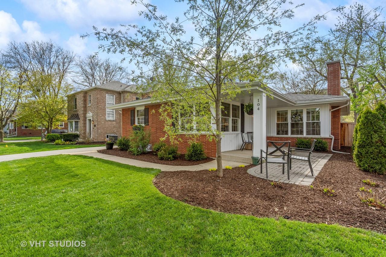104 N Edgewood Ave., La Grange, IL 60525