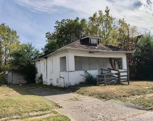105 Cronkhite Ave., Danville, IL 61832