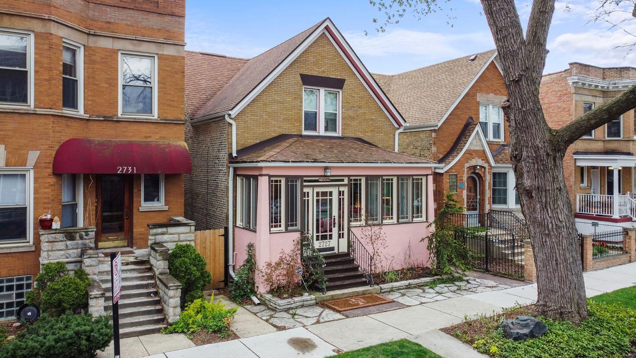2727 N Richmond St., Chicago, IL 60647