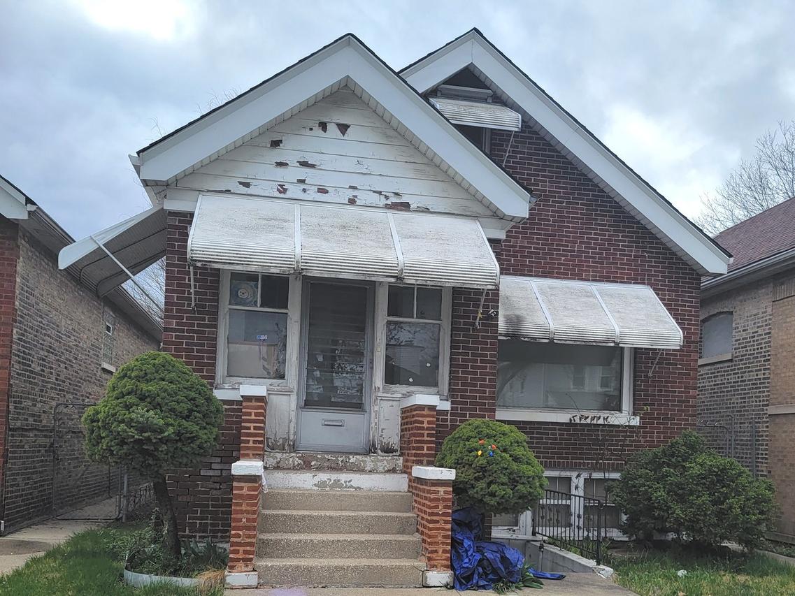 2252 N Leclaire Ave., Chicago, IL 60639