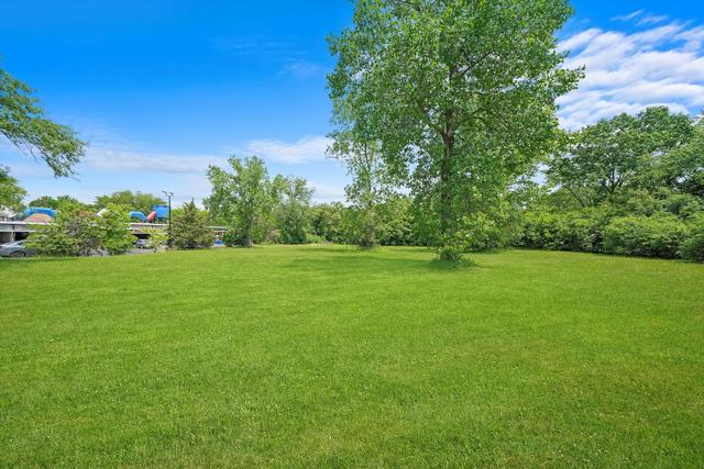 1710 W Irving Park Rd., Schaumburg, IL 60193