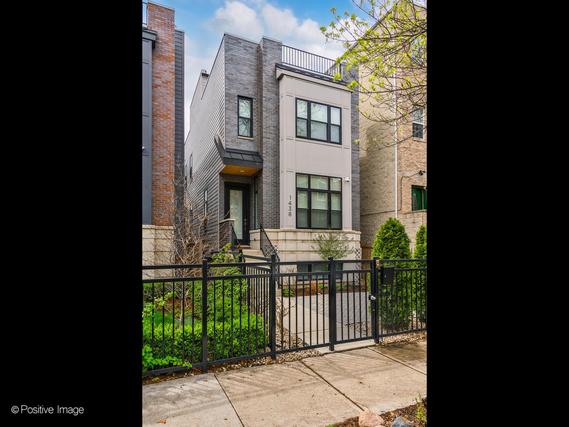 1438 N Washtenaw Ave., Chicago, IL 60622