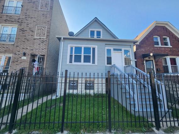 951 W 71st St., Chicago, IL 60621