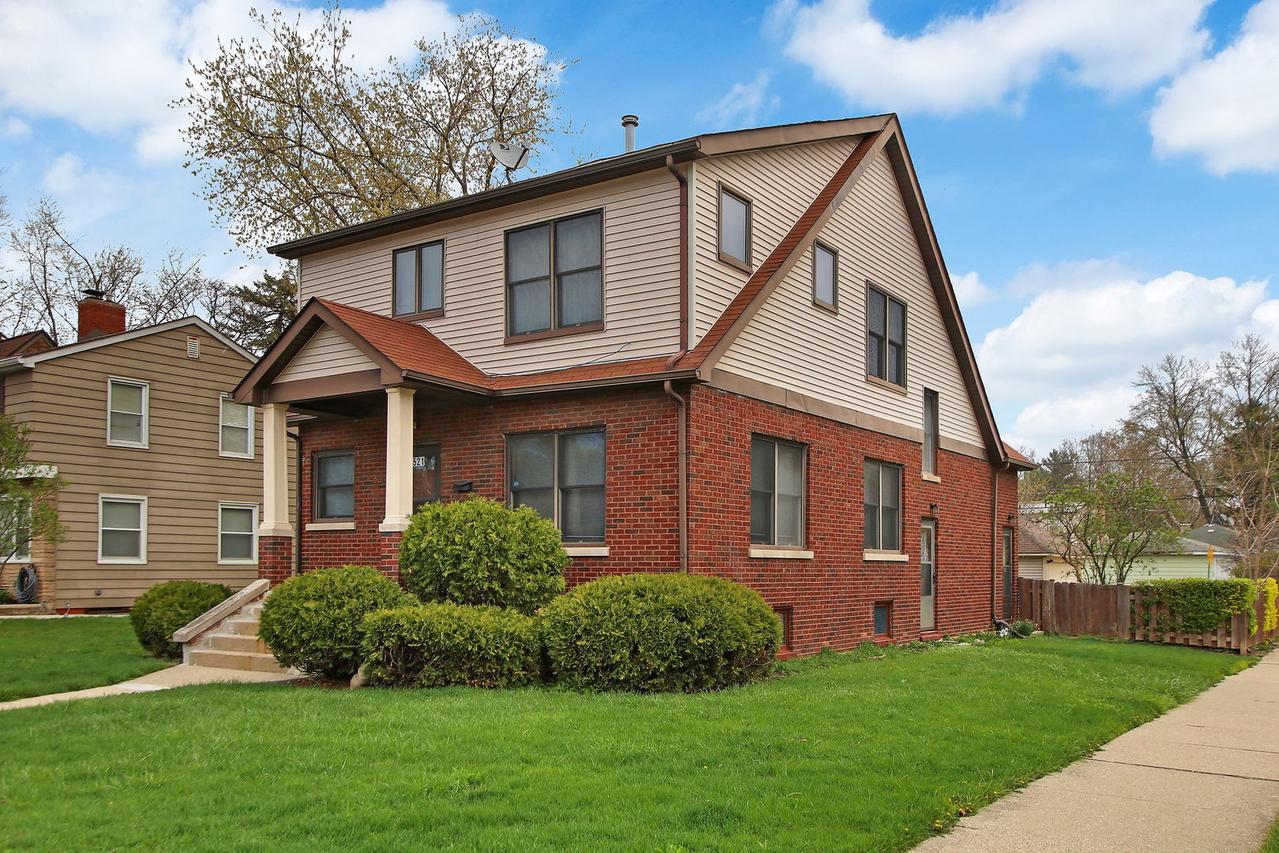 521 Lorraine Ave., Waukegan, IL 60085