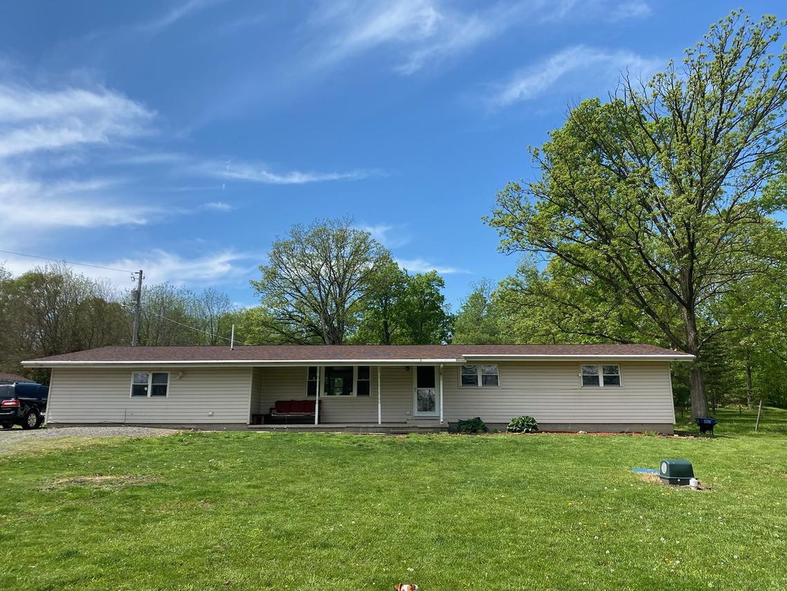 21882 N 1400 East Rd., Danville, IL 61834