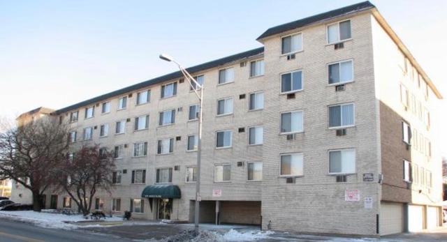 1227 S Harlem Ave. #208, Berwyn, IL 60402