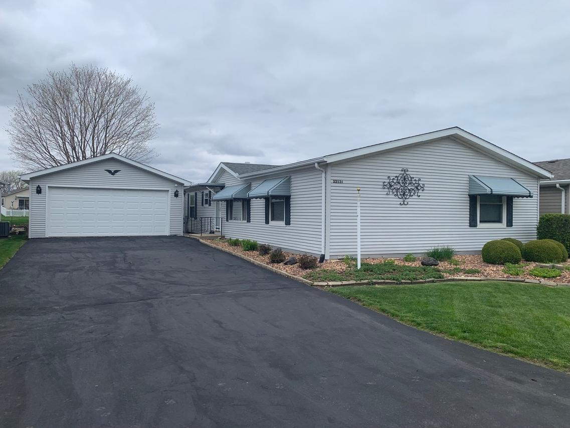 22534 Woodside Dr., Channahon, IL 60410