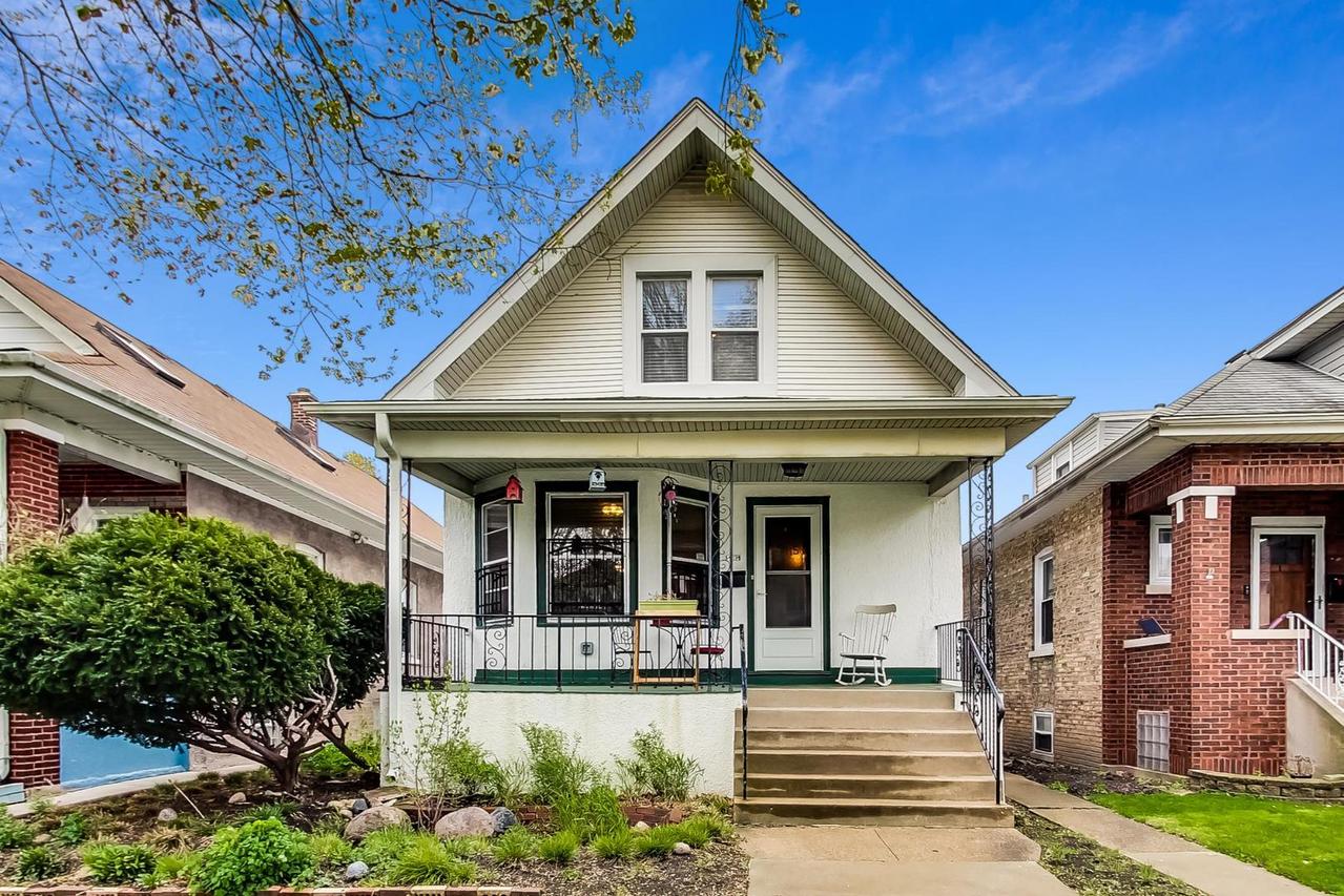 5915 W Berenice Ave., Chicago, IL 60634