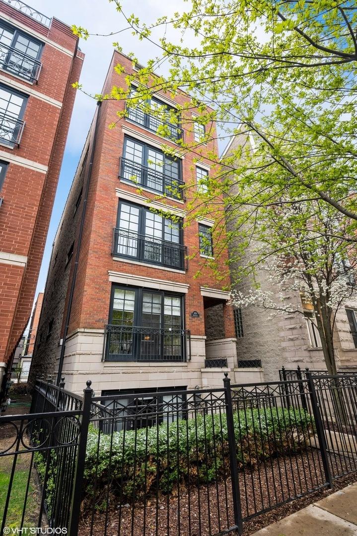 859 W Buckingham Pl. #4, Chicago, IL 60657