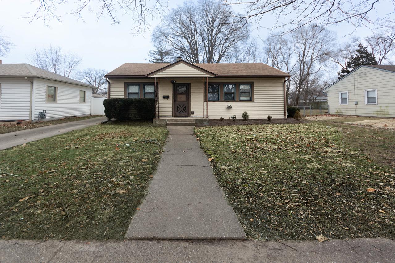 2116 22nd St., Rockford, IL 61108
