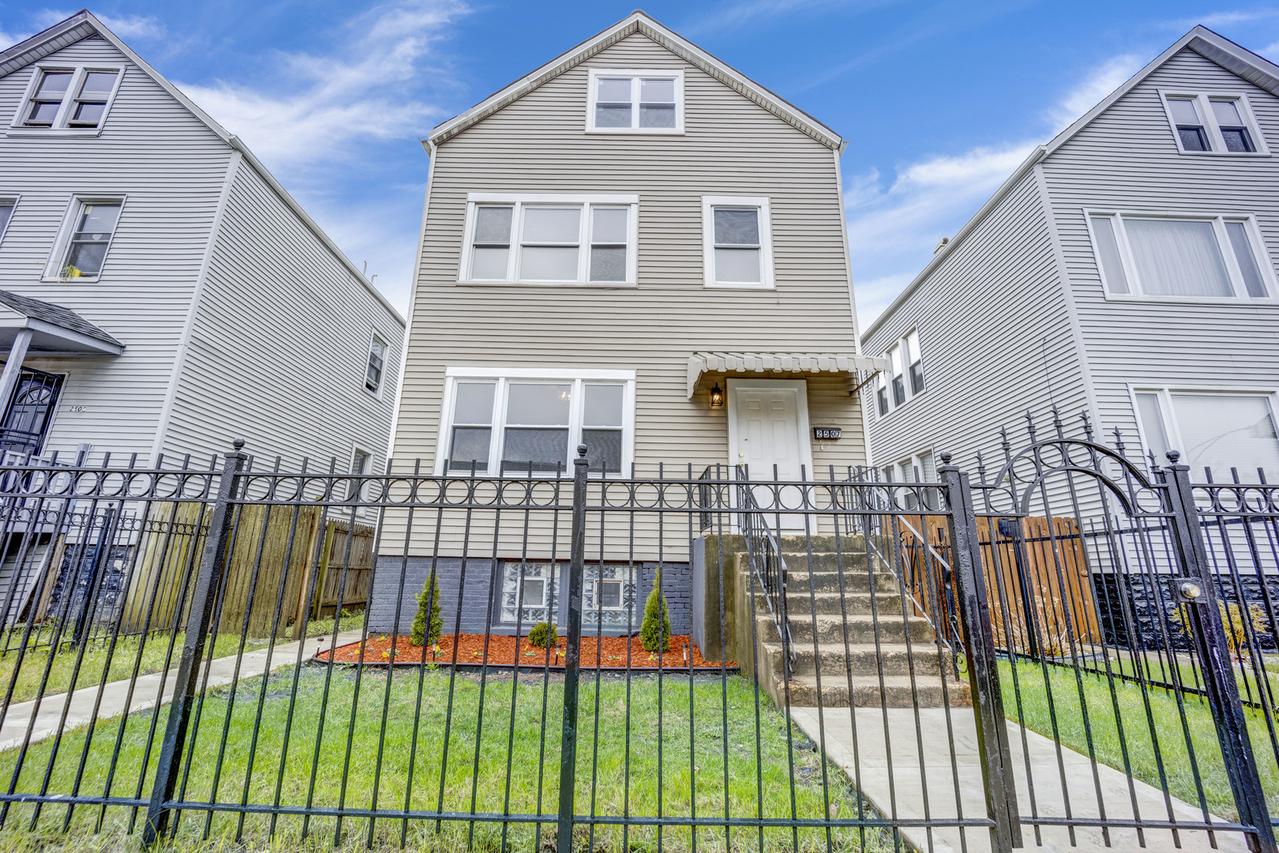 2507 W 71st St., Chicago, IL 60629