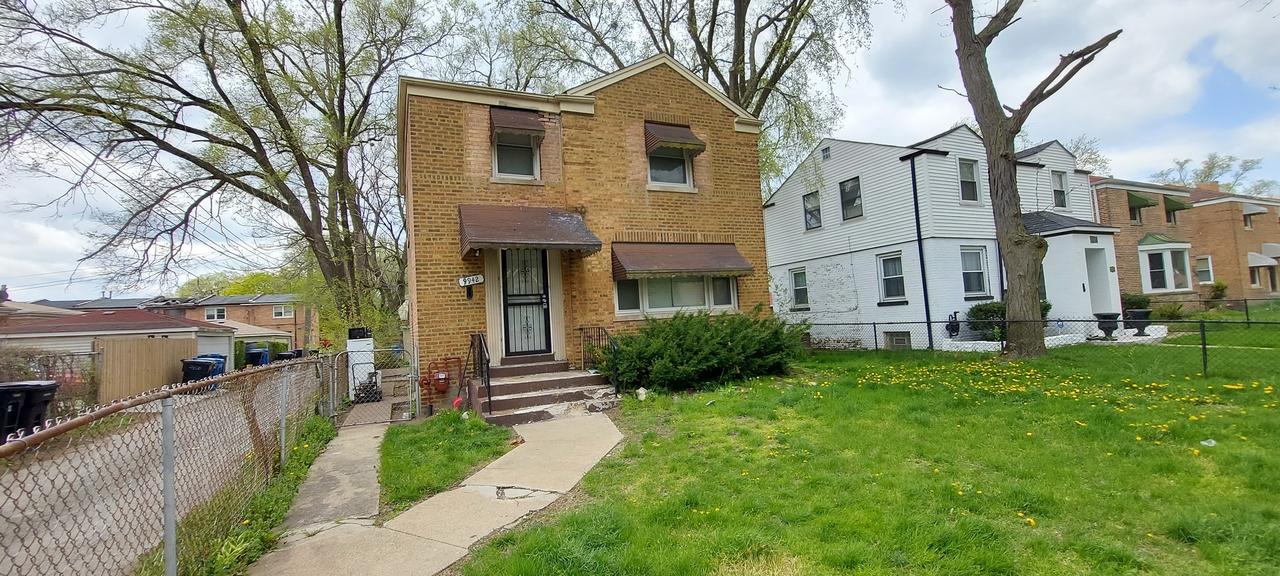 9942 S Bensley Ave., Chicago, IL 60617