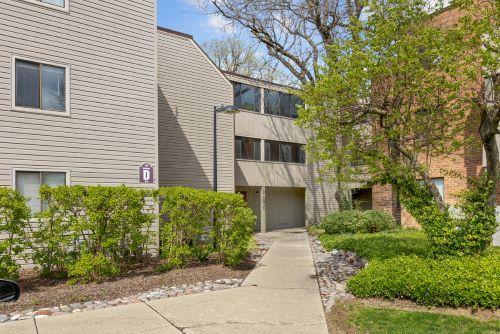 1830 W Highland Ave. #204D, Elgin, IL 60123