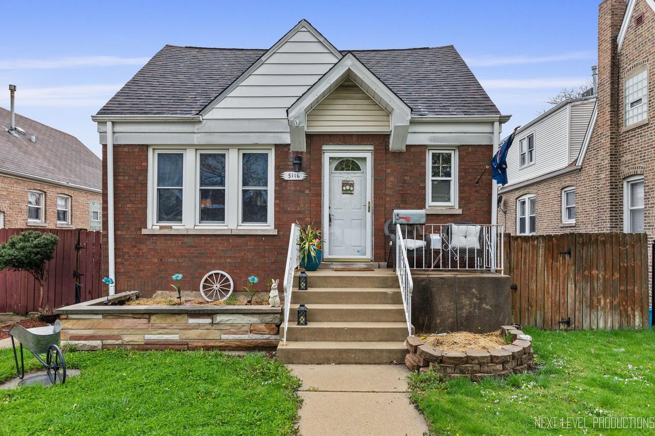 5116 S Laporte Ave., Chicago, IL 60638