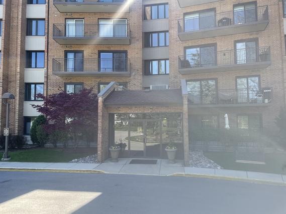 New Homes with a Master Bedroom on the 1st Floor in Willowbrook: April 22nd to April 28th