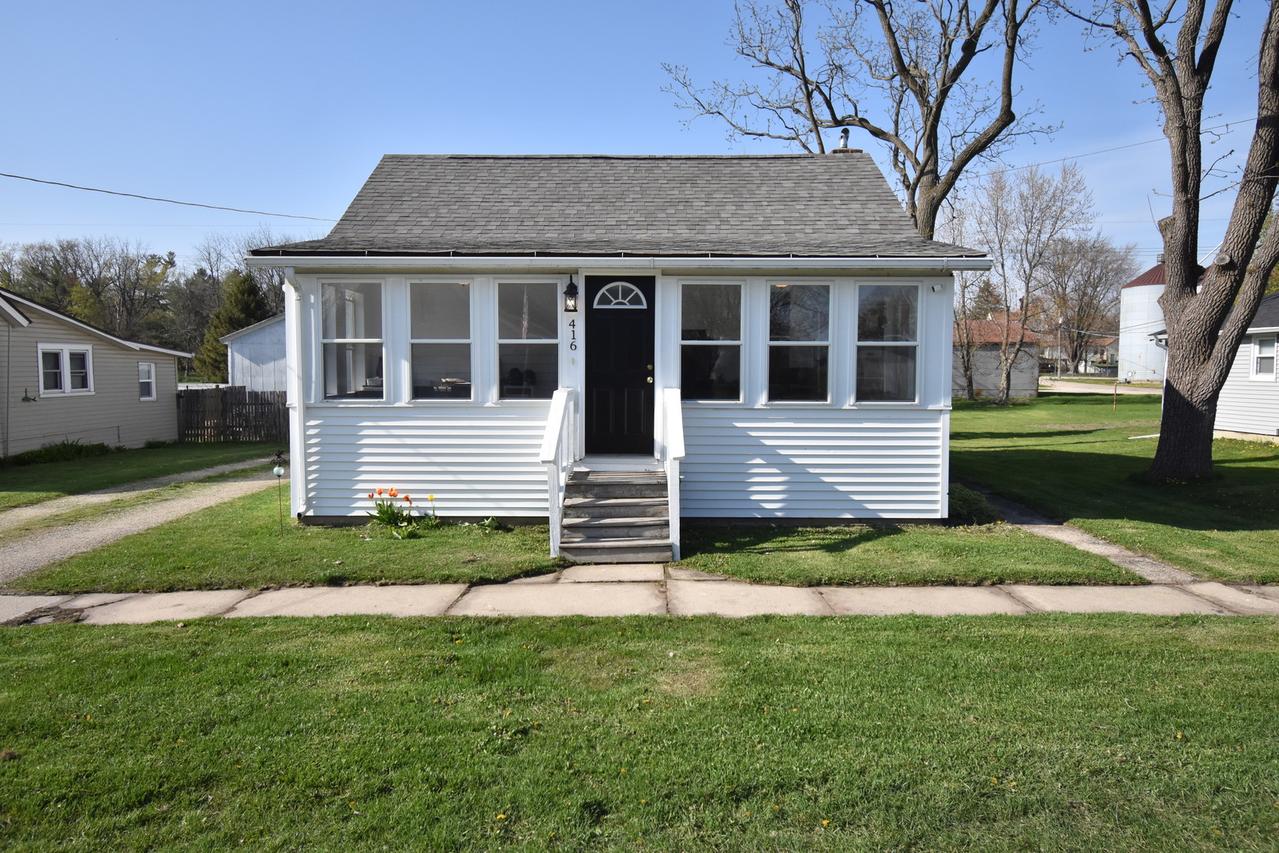 416 Clark St., Paw Paw, IL 61353