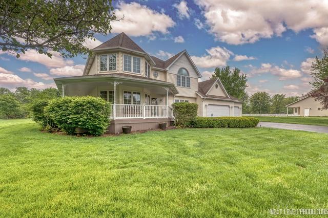 216 Country Ln., Yorkville, IL 60560