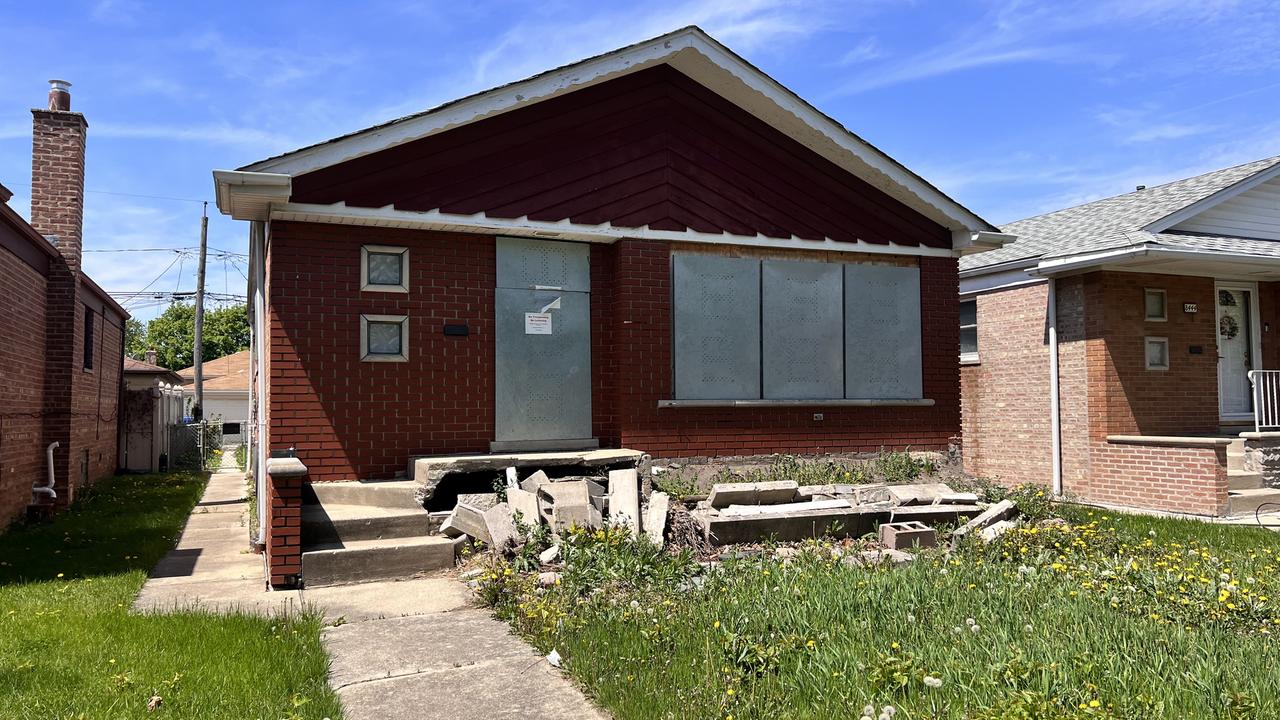 8448 S Kostner Ave., Chicago, IL 60652