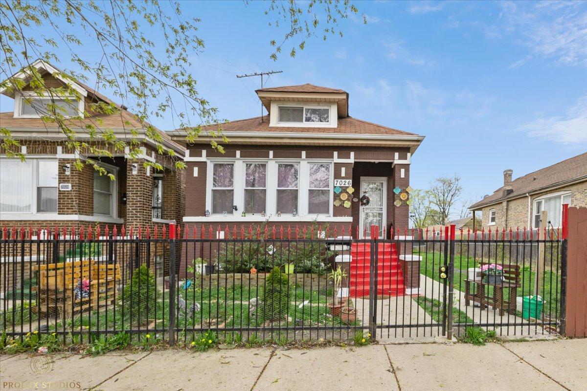 7026 S Oakley Ave., Chicago, IL 60636