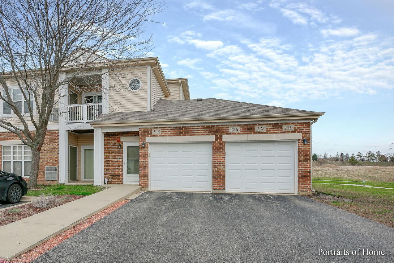 224 Clubhouse Ln., Oswego, IL 60543