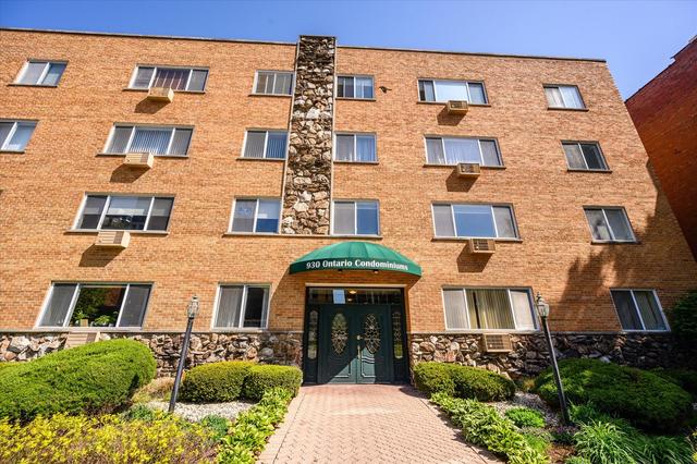 930 Ontario St. #2A, Oak Park, IL 60302