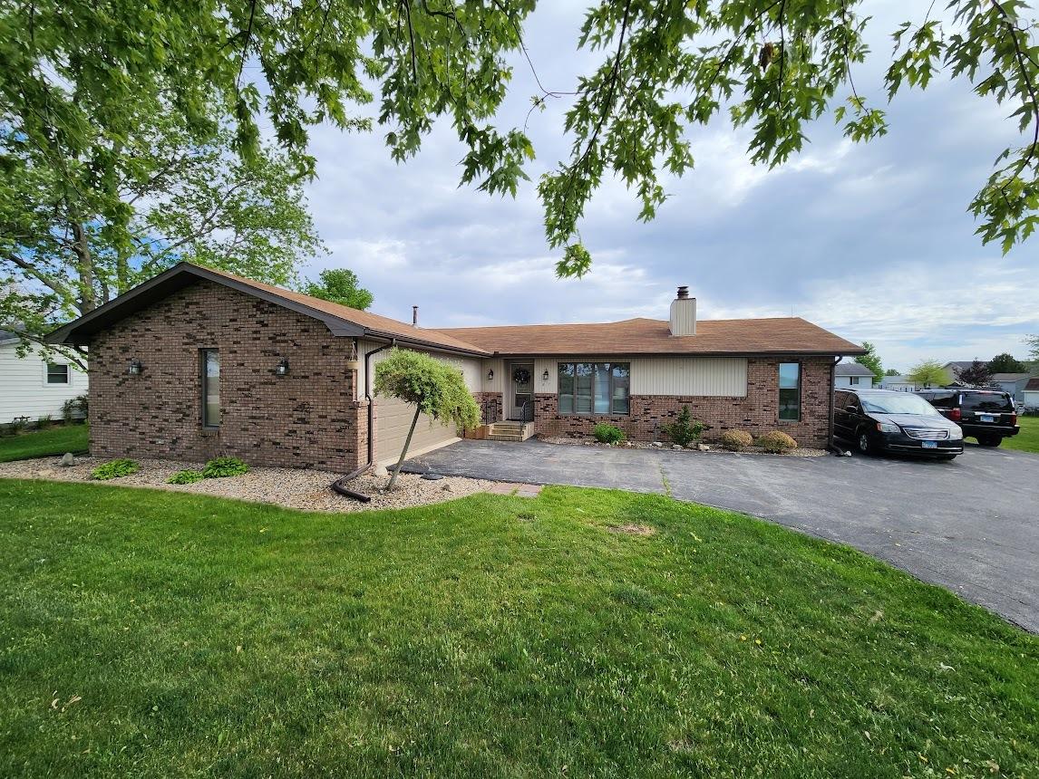 817 E 1st St., Gibson City, IL 60936