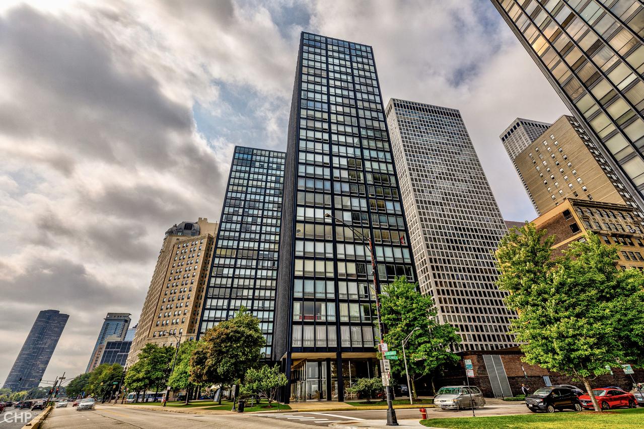 880 N Lake Shore Dr. #14G, Chicago, IL 60611