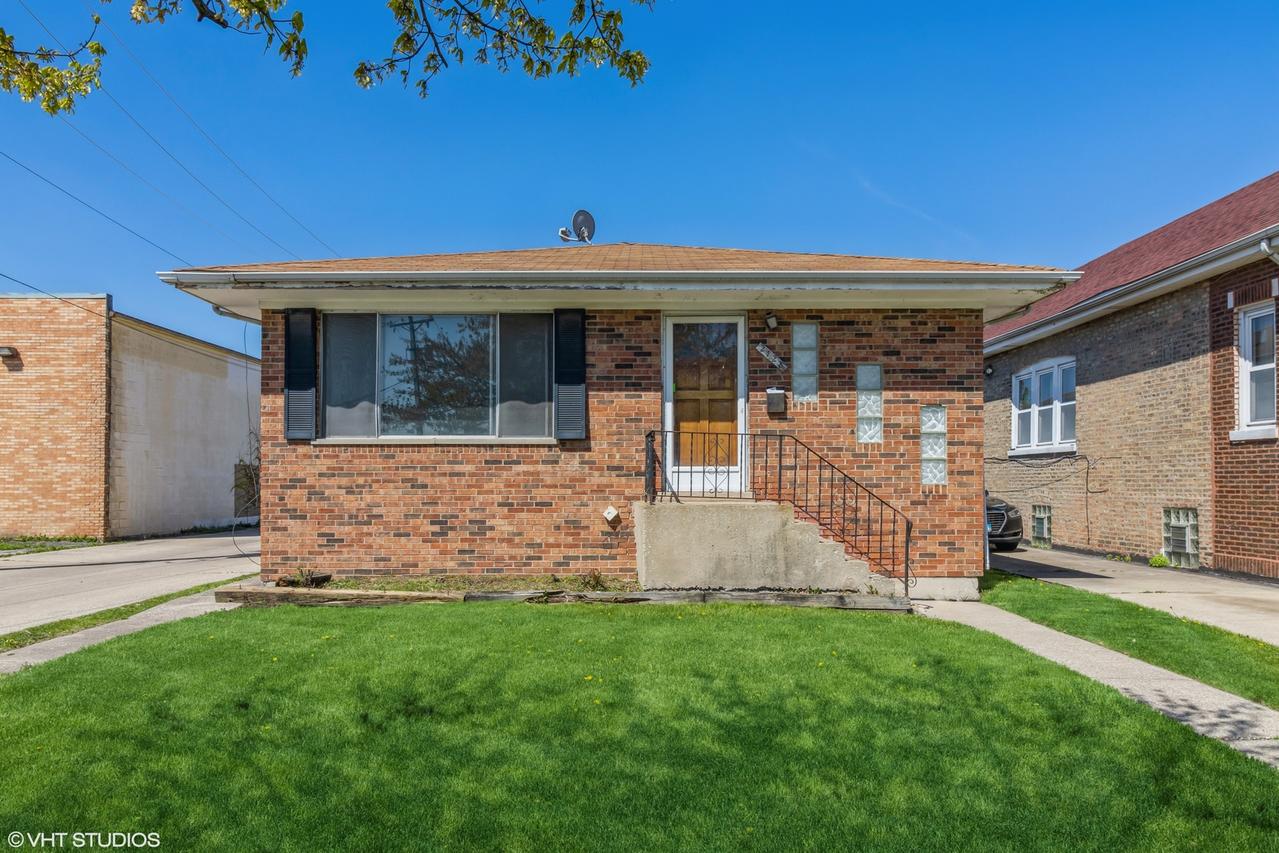 2128 S 11th Ave., Maywood, IL 60153