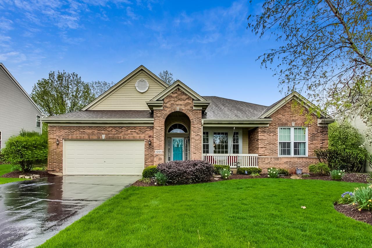 1205 Mallard Ln., Hoffman Estates, IL 60192