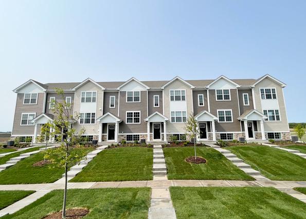 808 Briar Glen Ct., Hampshire, IL 60140