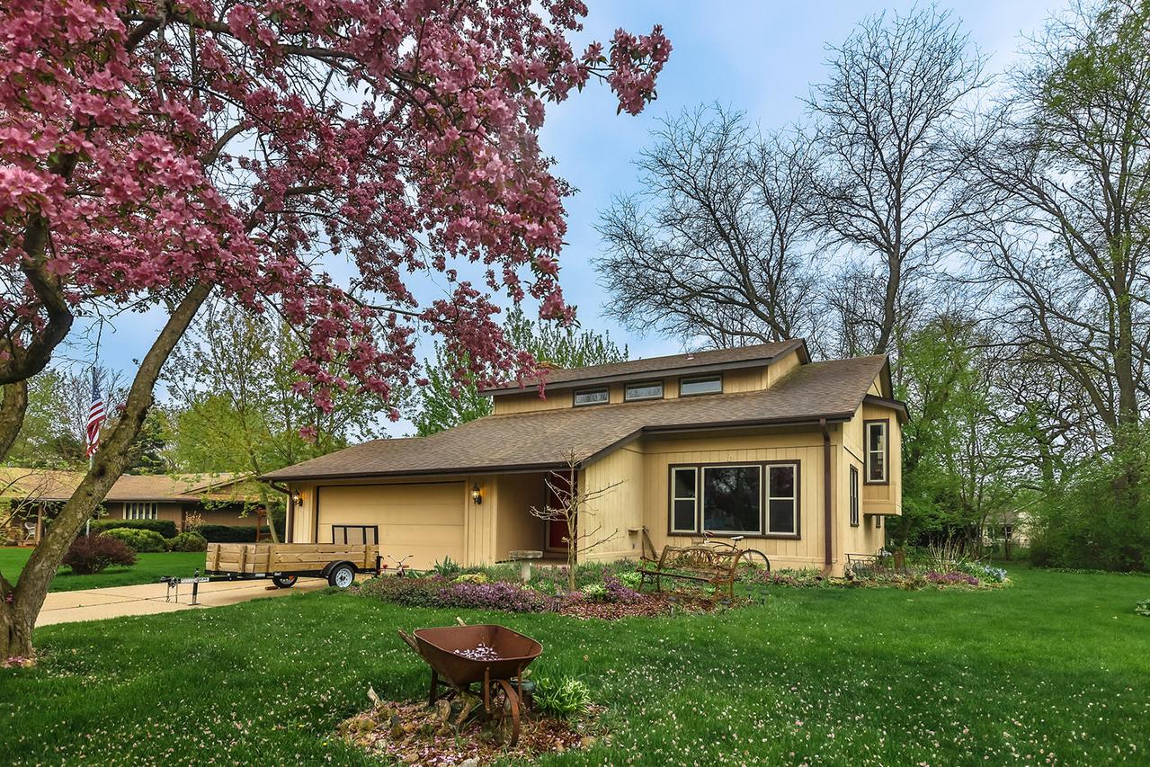 738 Patriots Way, Rockton, IL 61072