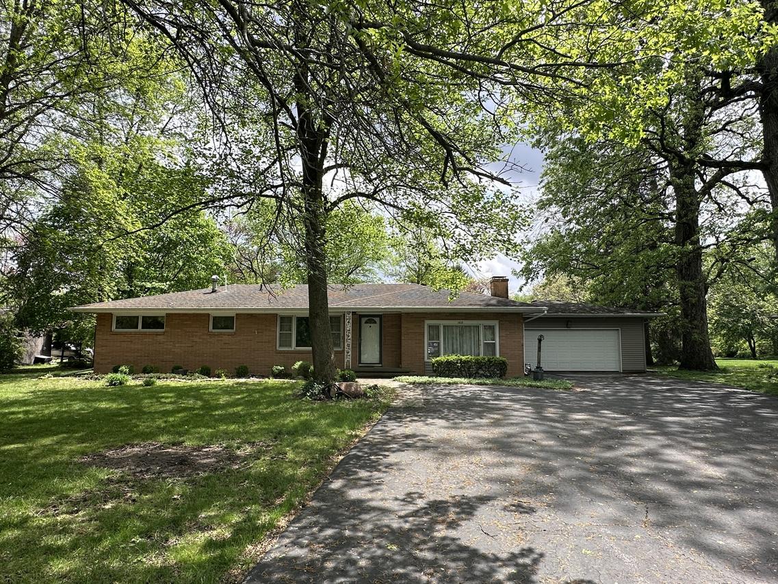 1020 E Richardson St., Farmer City, IL 61842