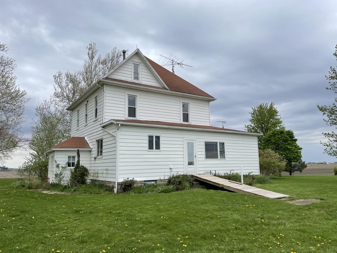 1287 E 3800n Rd., Kempton, IL 60946