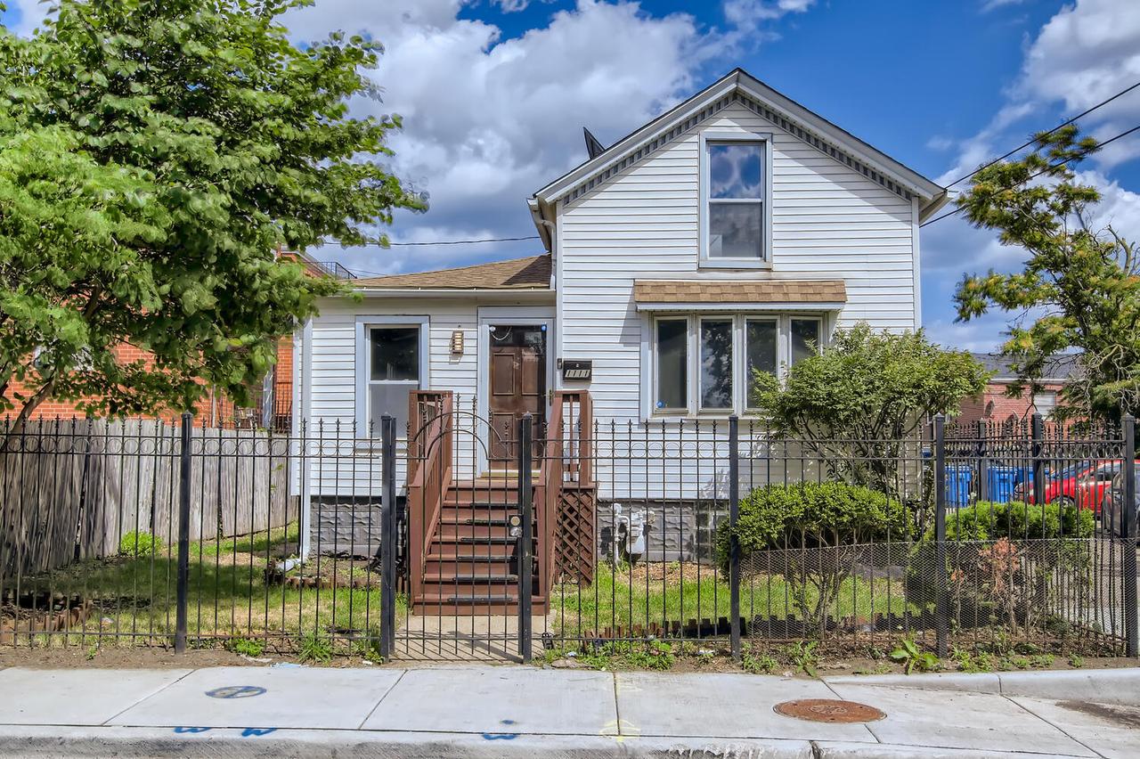 1111 S Campbell Ave., Chicago, IL 60612