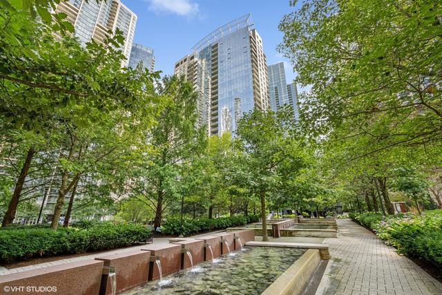 201 N Westshore Dr. #2105, Chicago, IL 60601