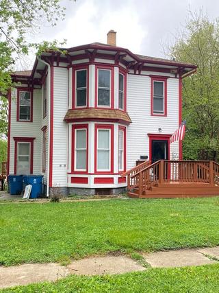 904 S Hennepin Ave., Dixon, IL 61021