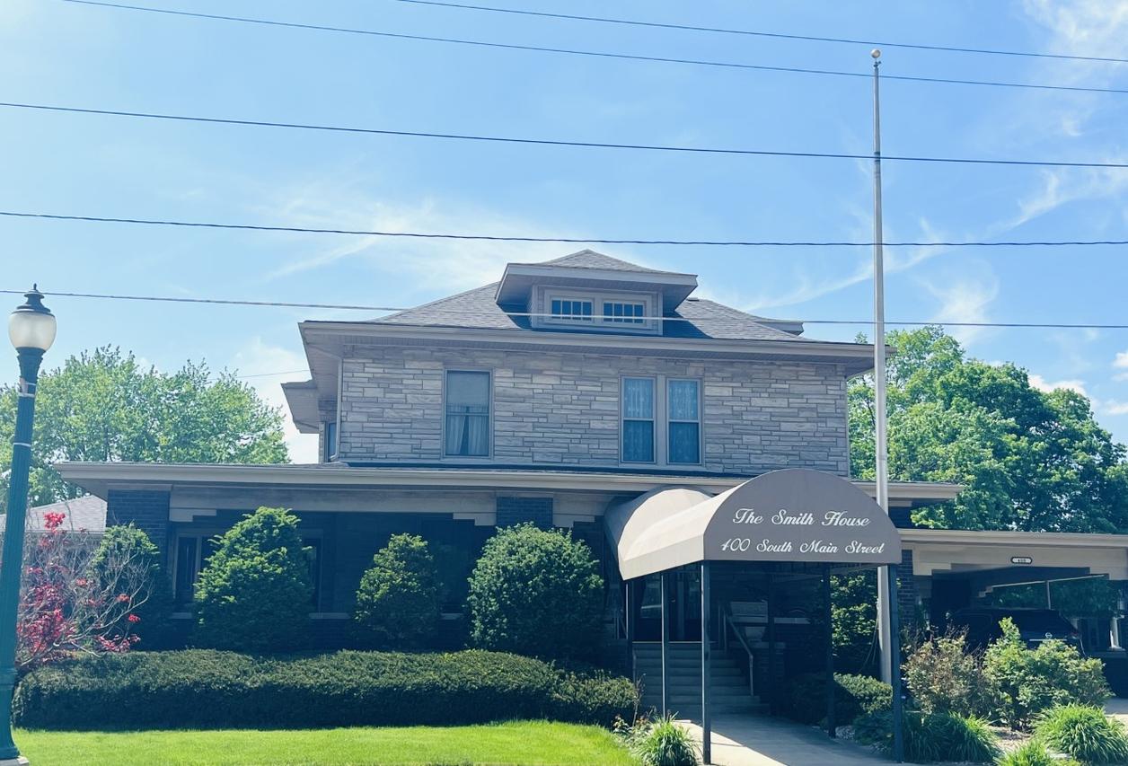 400 S Main St., Tuscola, IL 61953